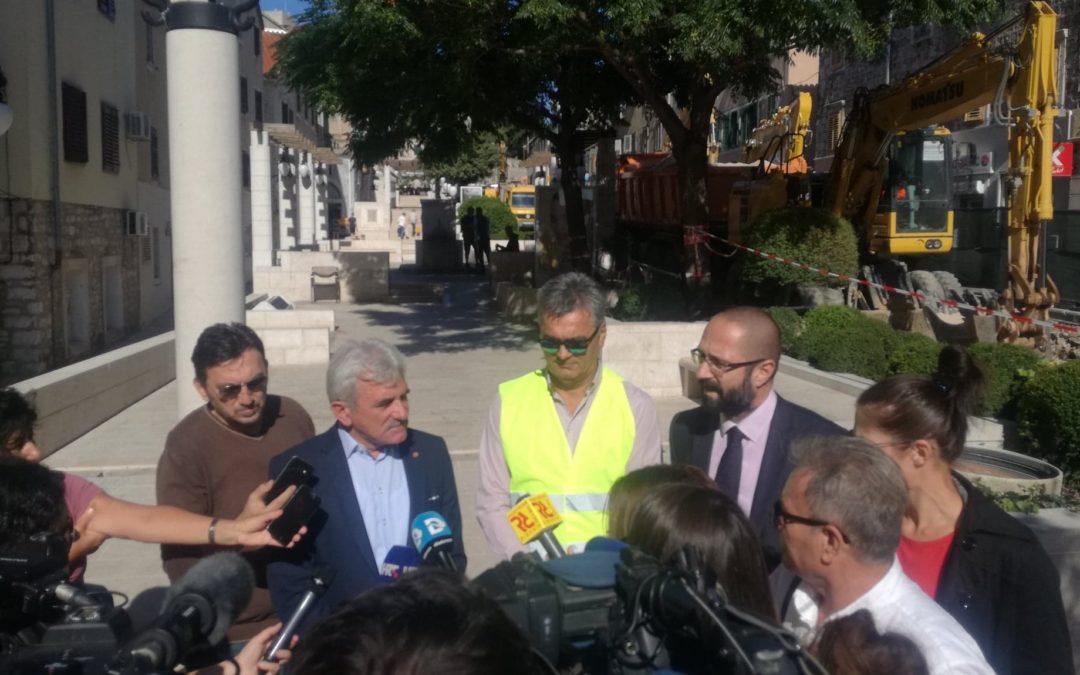 Ranije od planiranog, u ponedjeljak, 14. listopada, kreće treća faza radova u Zvonimirovoj ulici. Zatvara se dionica od Stare ceste do ulice Primorske čete.