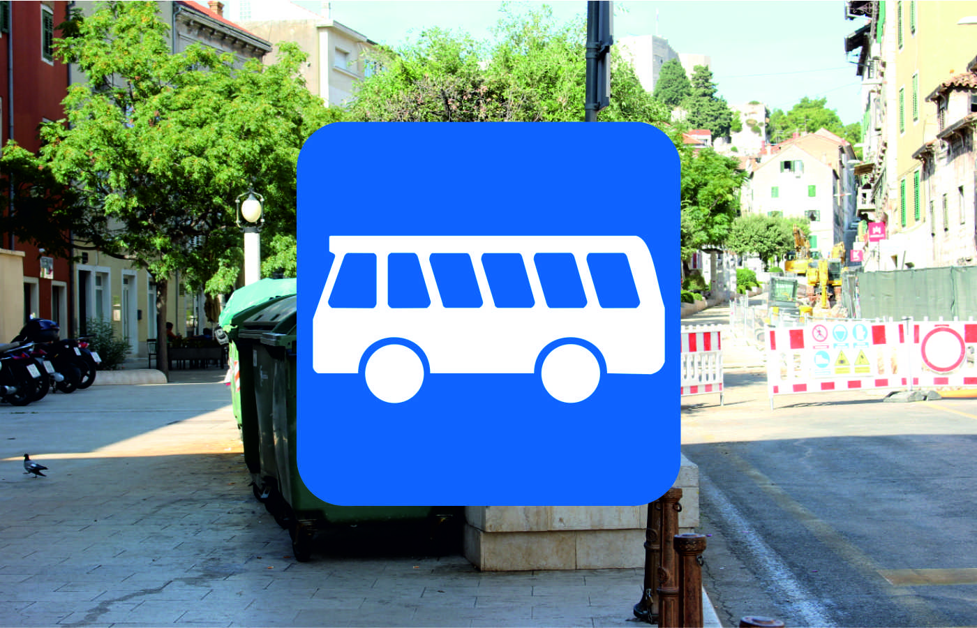 Na Starom pazaru kreću radovi na uređenju autobusnog stajališta. Pješački promet teče neometano – molimo vlasnike skutera da uklone svoja vozila